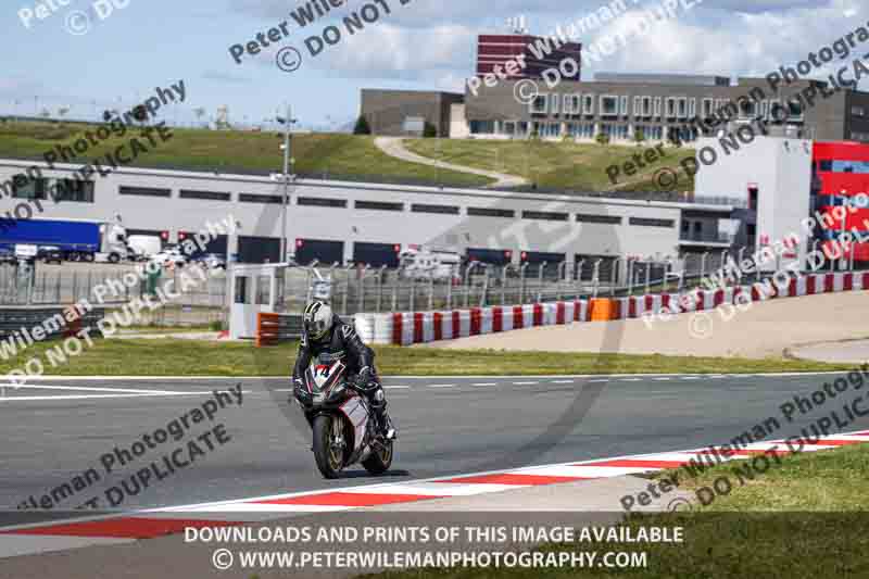 cadwell no limits trackday;cadwell park;cadwell park photographs;cadwell trackday photographs;enduro digital images;event digital images;eventdigitalimages;navarra;no limits trackdays;peter wileman photography;racing digital images;trackday digital images;trackday photos